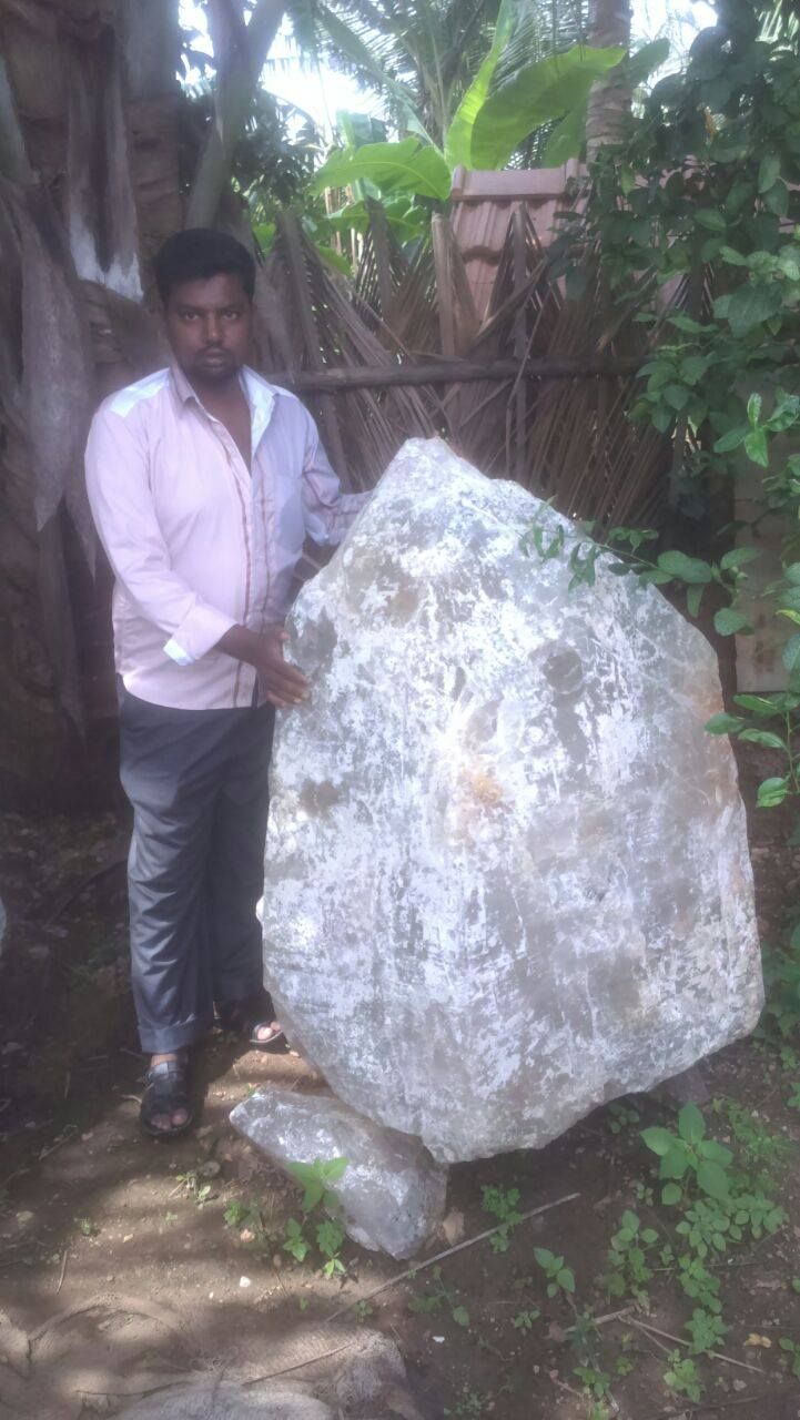 quartz boulder